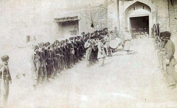 1900 Предпл Чарджуй Бухарское Войско у Крепости