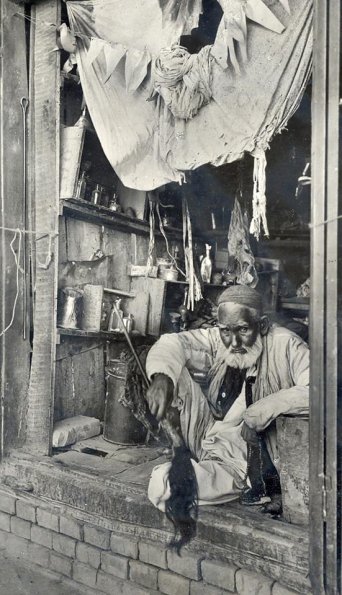 1900 Tashkent Thousant Things Shop