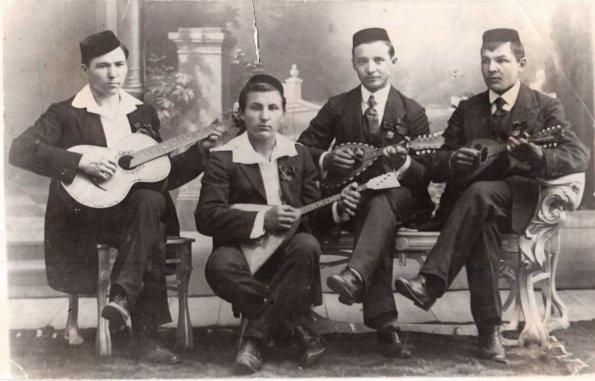 1915 Коканд Артисты Художественной Самодеятельности Справа Карим Хакимов