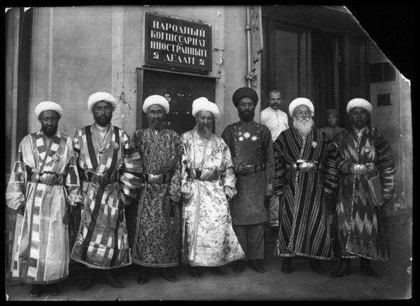 1920 Москва Бухарская Миссия после Приема у Г Чичерина