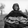 1920 Узбекистан Женщина с Лепешками Фото М Пенсона