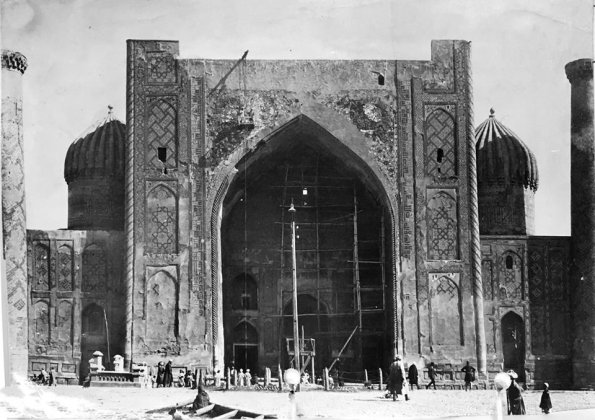 1924 Самарканд Главный Фасад Медресе Шер-Дор во Время Реставрации