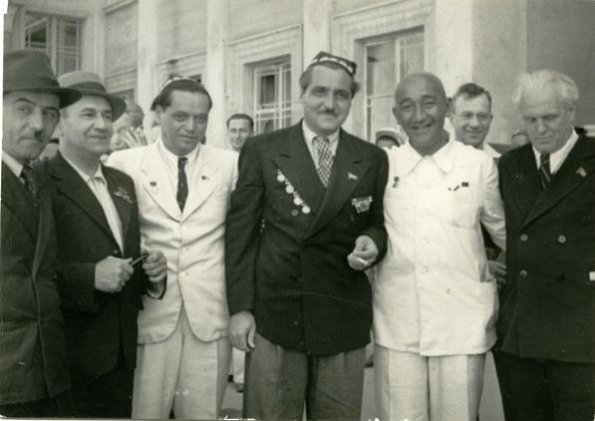 1941 Гафур Гулям В Дни Празднования 500-летия Алишера Навои