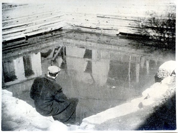1942 Бухара Человек на Берегу Хауза из Архива В И Кочедамова