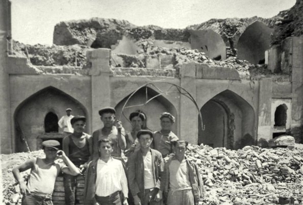 1950 Ташкент Строители на Восстановлении Медресе Кукельдаш